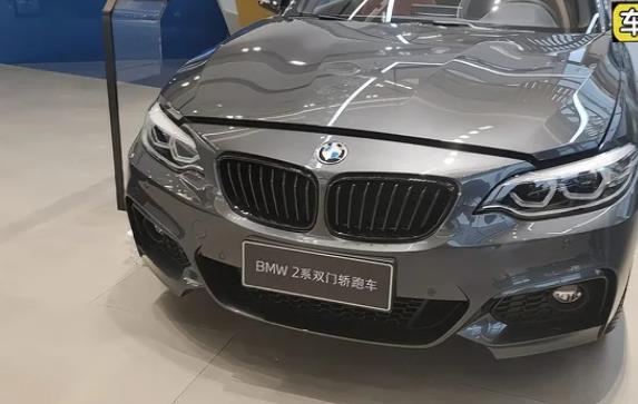 新款BMW 2系雙門轎跑圖片與報(bào)價(jià) 29.98萬2.0T直列四缸渦輪增壓發(fā)動(dòng)機(jī)