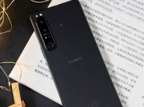 索尼Xperia 1 IV怎么樣 85-125mm移動(dòng)端光學(xué)變焦鏡頭